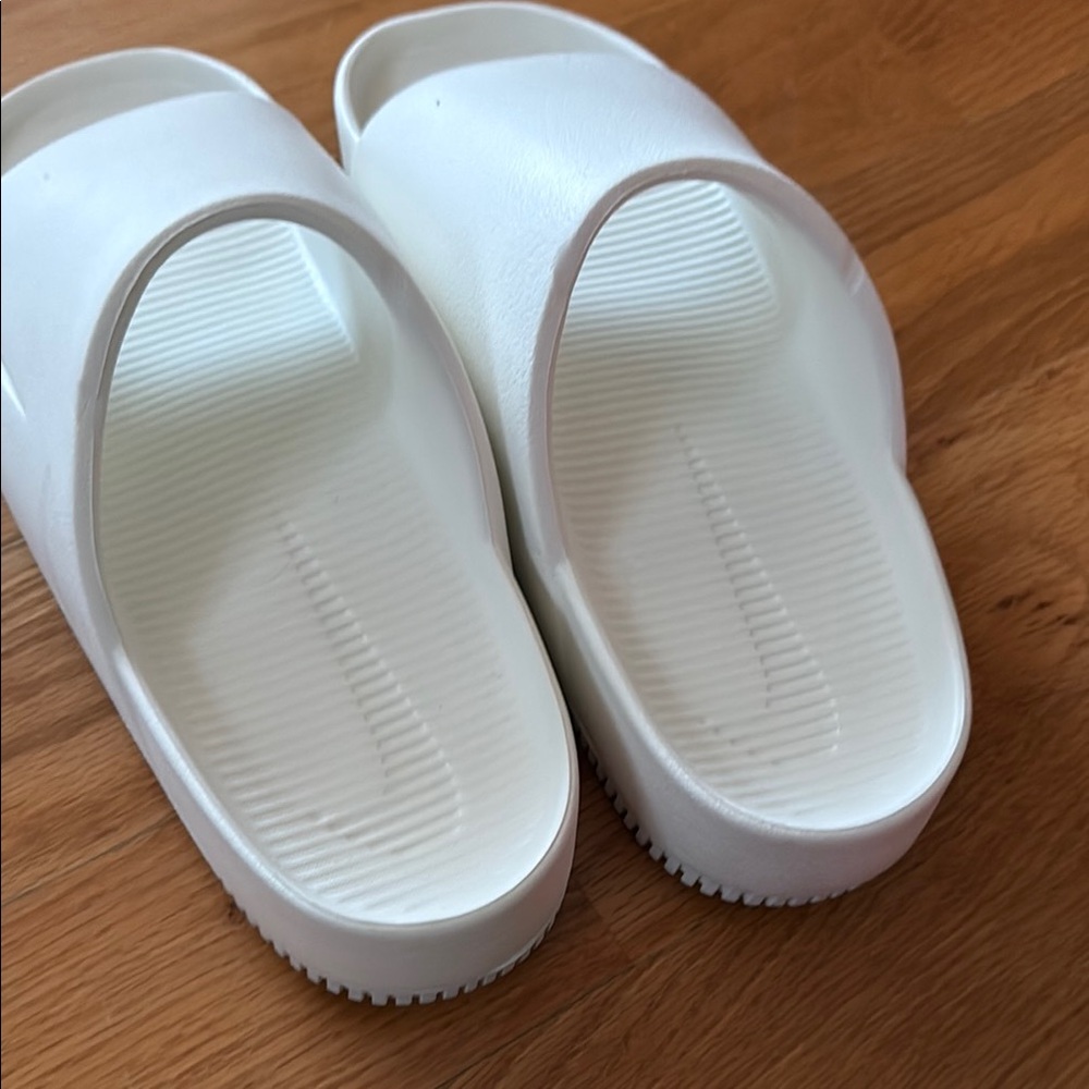 Nike White Slide Sandals - Picture 3 of 5